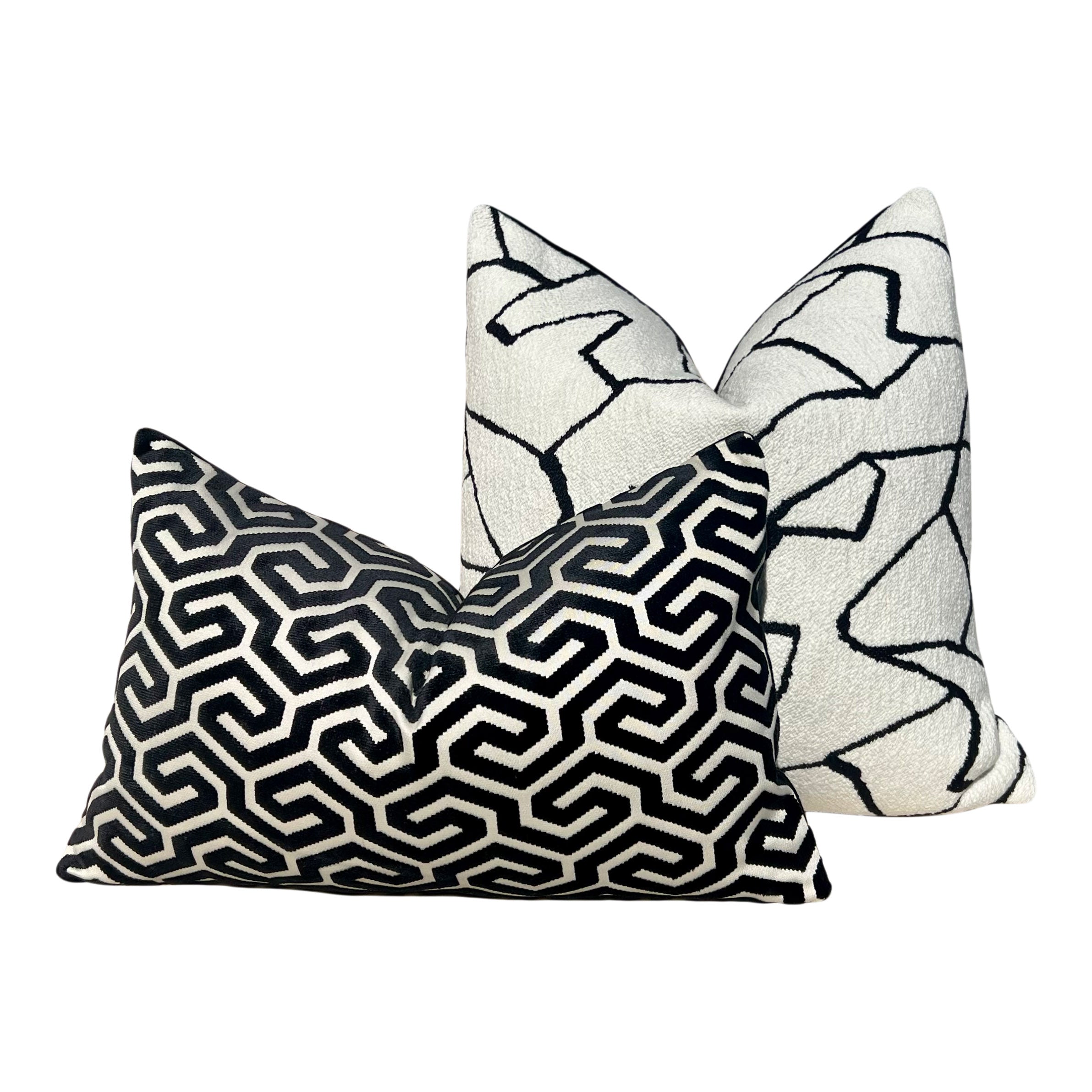 Donghia Barkcloth Weave Pillow - Noir