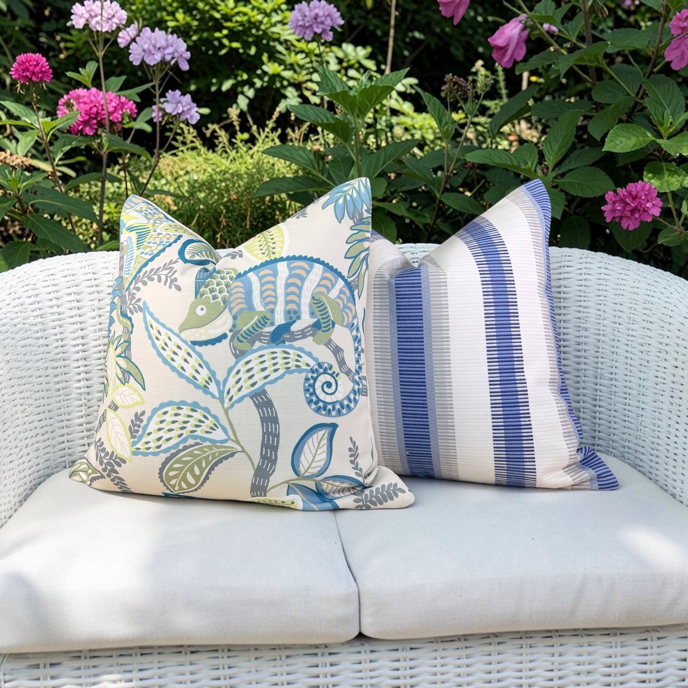 Thibaut Outdoor Iggy Pillow - Lagoon
