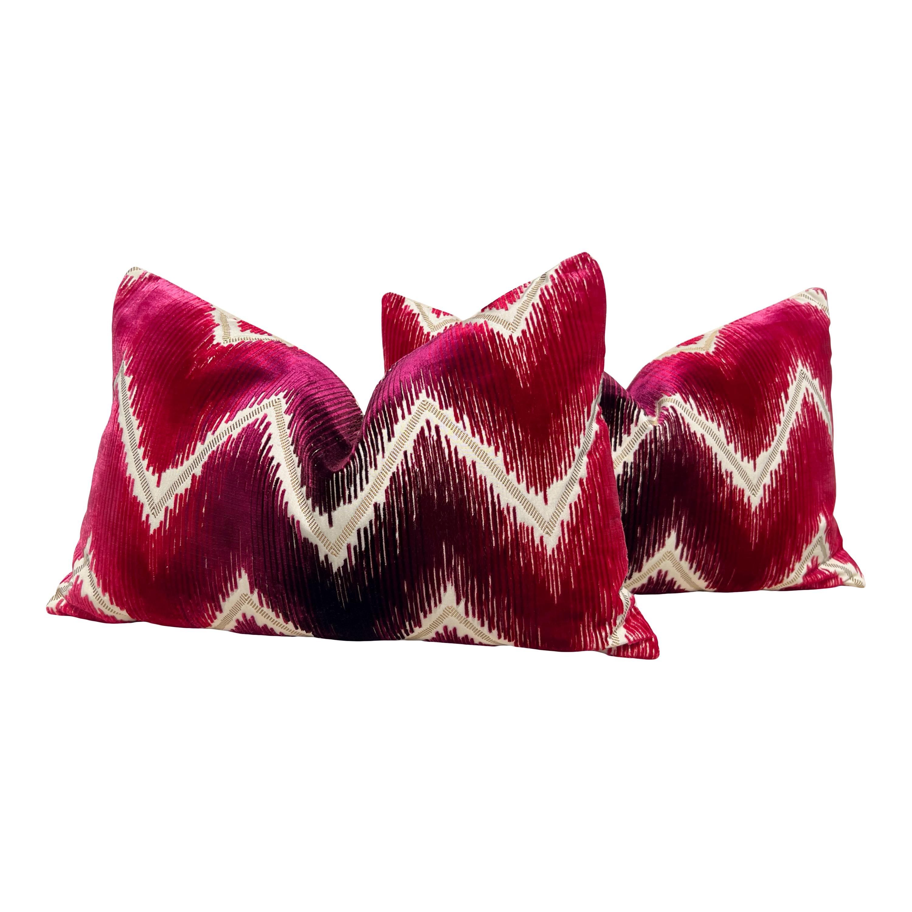 Schumacher Shock Wave Silk Velvet Pillow in Ruby, Ombre Velvet Designer Pillow, Modern Decorative Luxury Cushion, Contemporary Pillow Covers