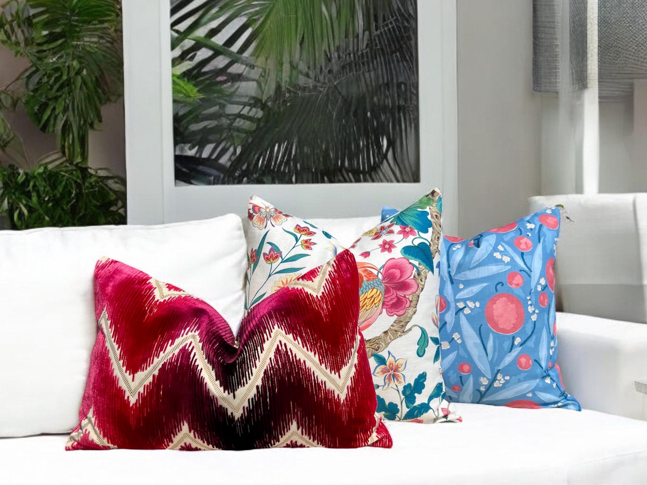 Schumacher Shock Wave Silk Velvet Pillow in Ruby, Ombre Velvet Designer Pillow, Modern Decorative Luxury Cushion, Contemporary Pillow Covers