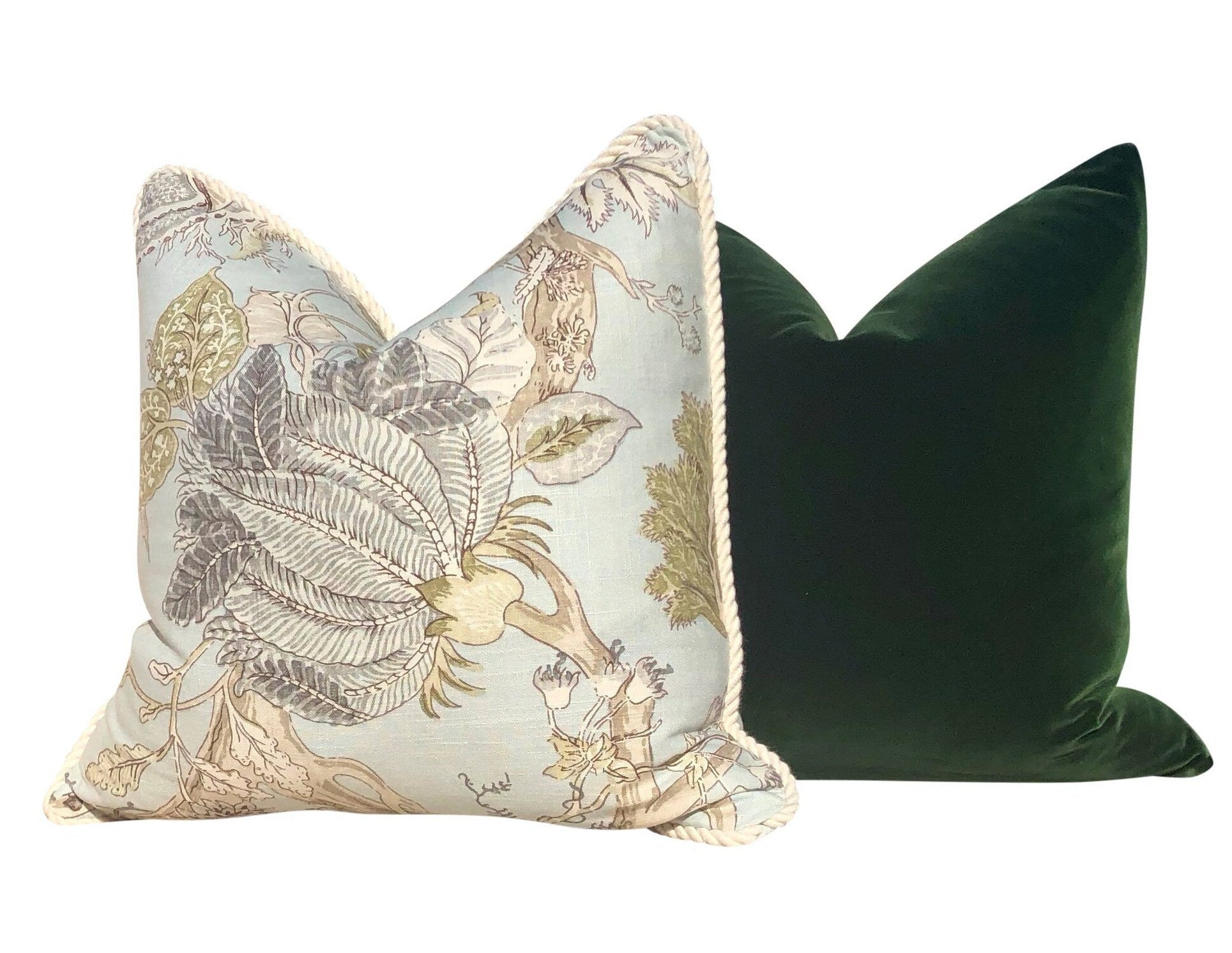 Velvet Pillow in Green. Decorative Velvet pillow, Lumbar Velvet Pillow, Solid Velvet pillow, Accent throw Cushion, Designer Pillow Cover.