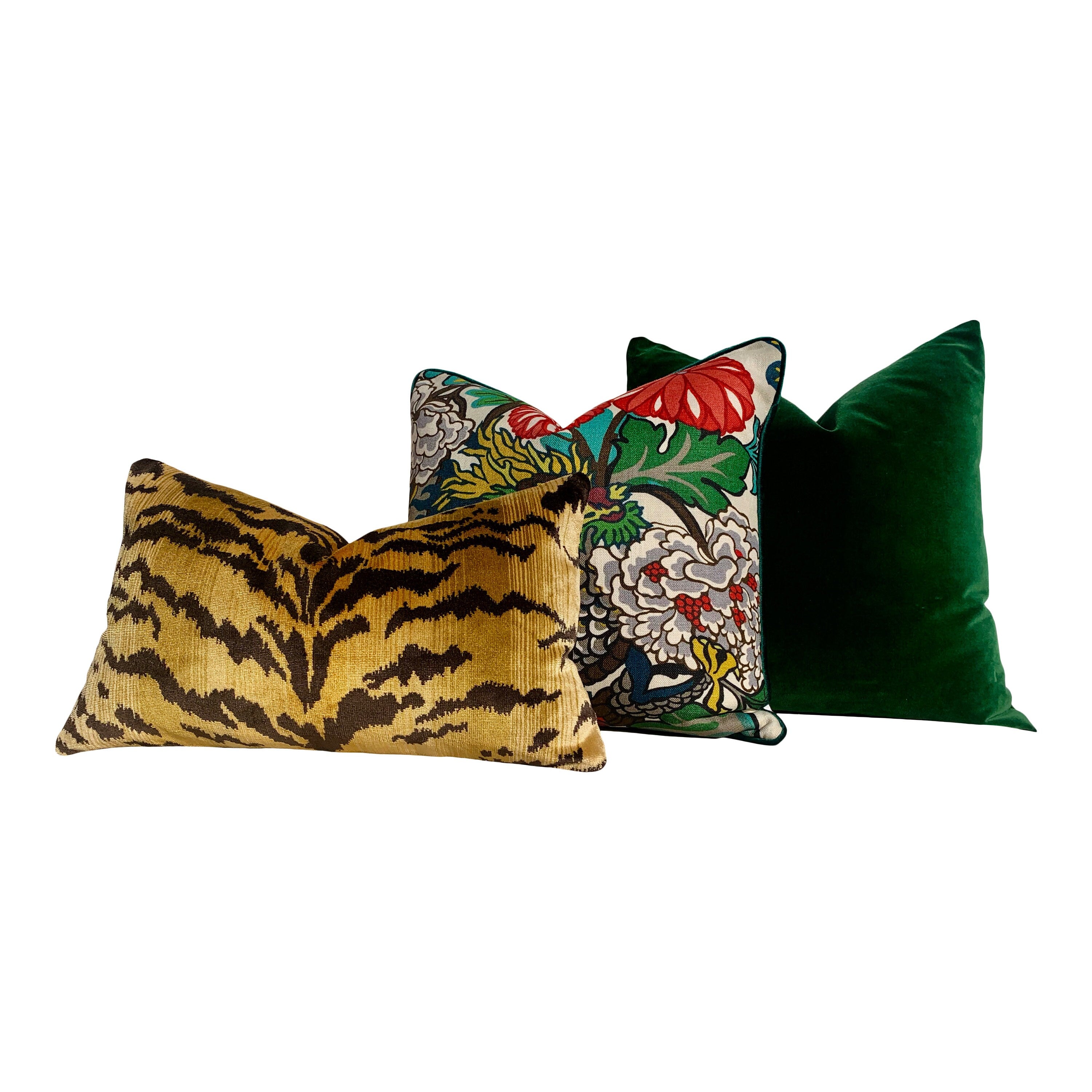 Velvet Pillow in Green. Decorative Velvet pillow, Lumbar Velvet Pillow, Solid Velvet pillow, Accent throw Cushion, Designer Pillow Cover.