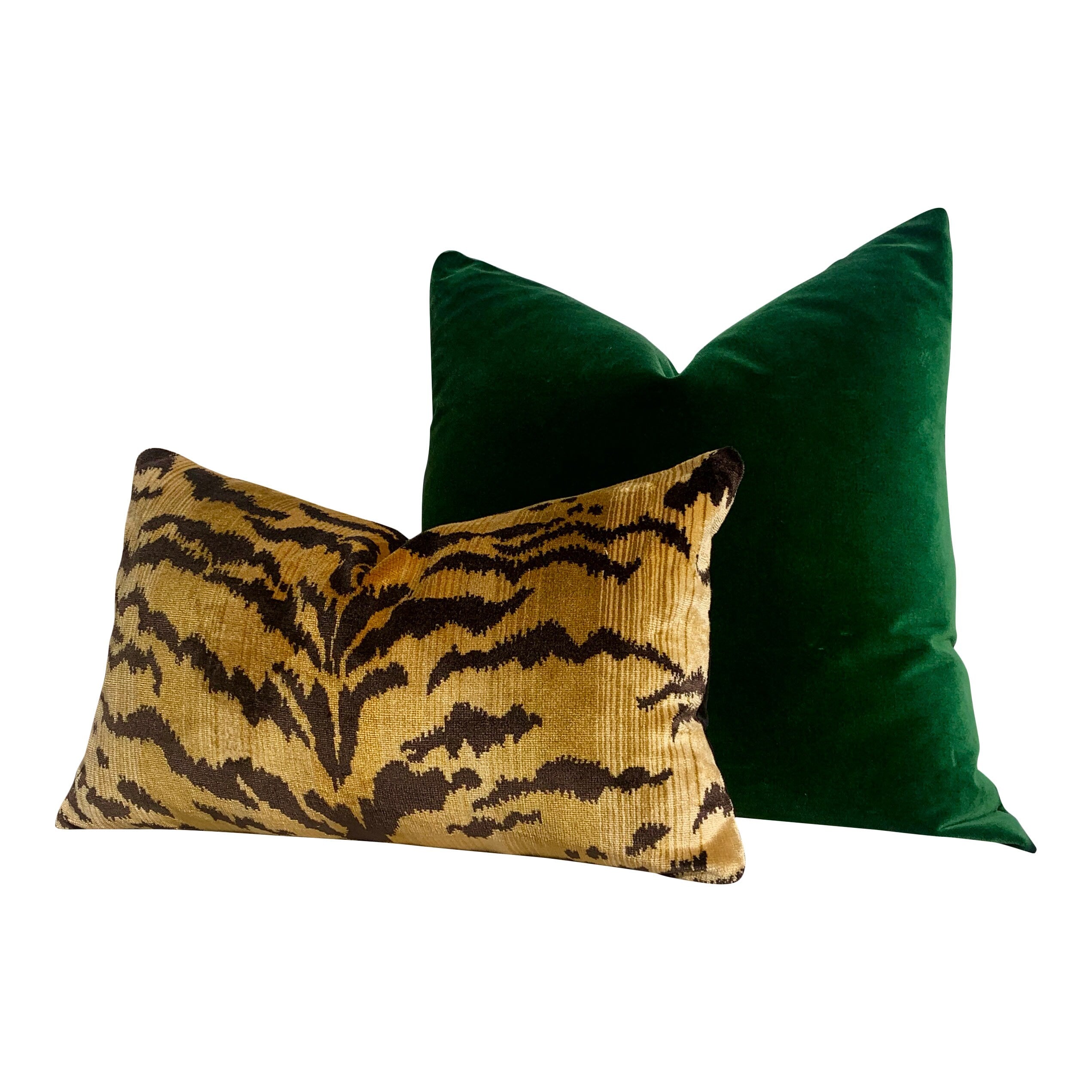 Velvet Pillow in Green. Decorative Velvet pillow, Lumbar Velvet Pillow, Solid Velvet pillow, Accent throw Cushion, Designer Pillow Cover.