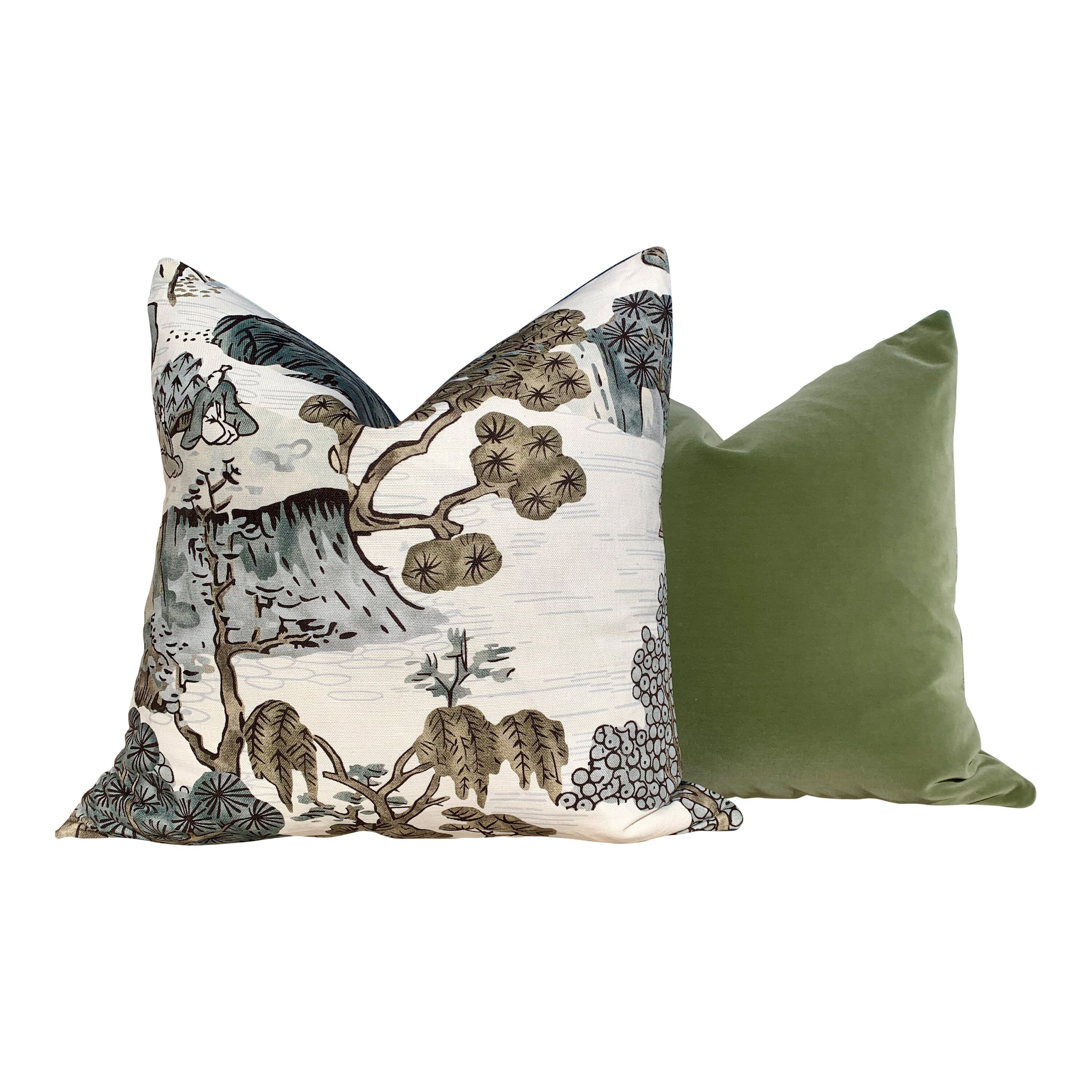 Velvet Pillow in Green. Decorative Velvet pillow, Lumbar Velvet Pillow, Solid Velvet pillow, Accent throw Cushion, Designer Pillow Cover.