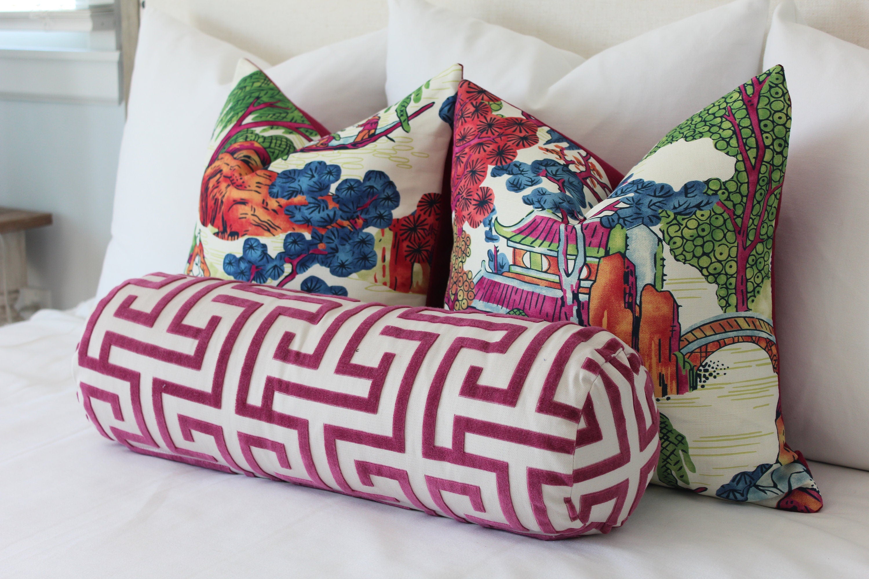 Asian Scenic Pillow Burnt Orange. Chinoiserie Pillow, Asian Lumbar Pillow, Pagoda Pillow in Berry and Green, Tea House Orange Green Pillow
