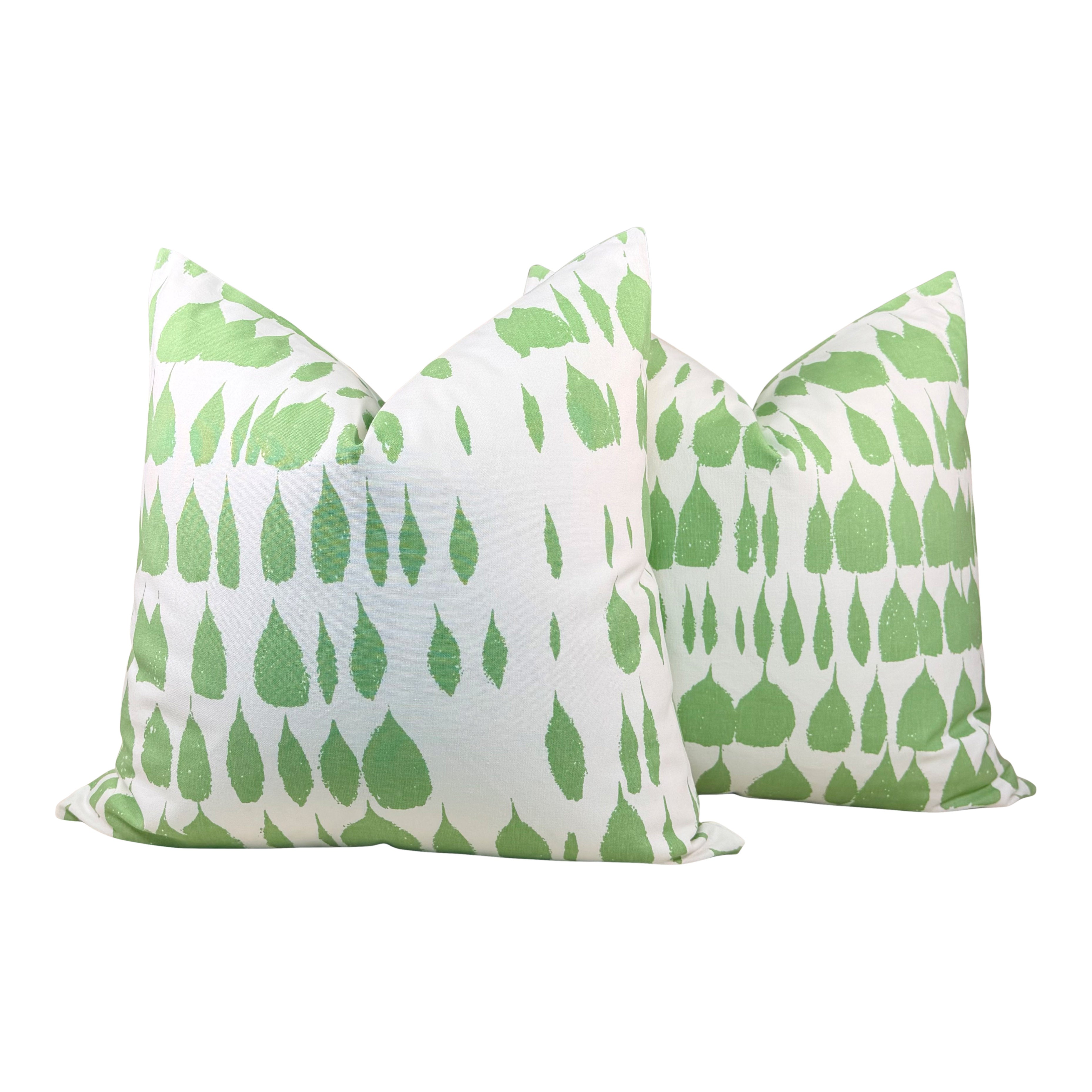 Schumacher Queen Of Spain Pillow - Green
