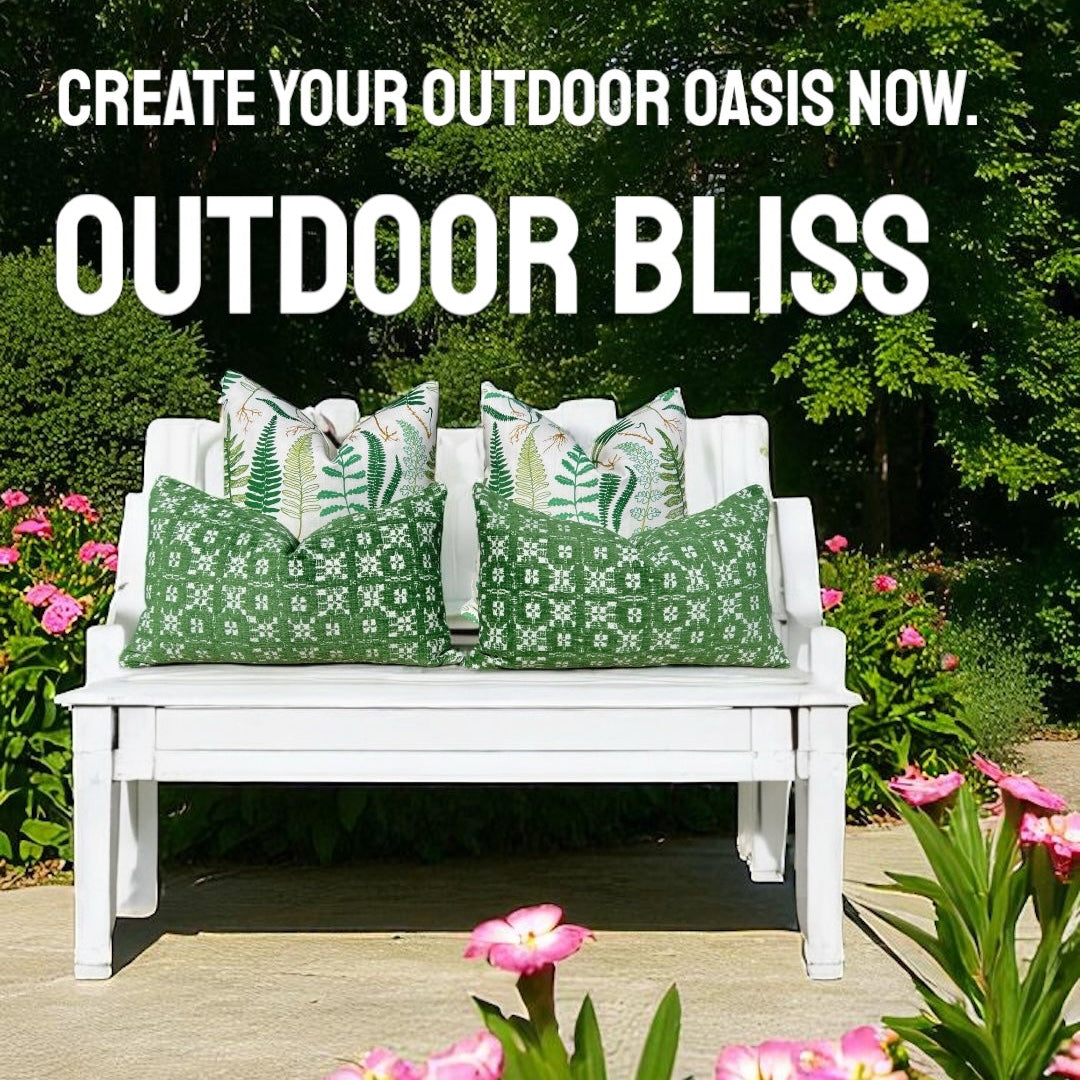 Thibaut Outdoor Woven Briemfield Pillow in Kelly Green.