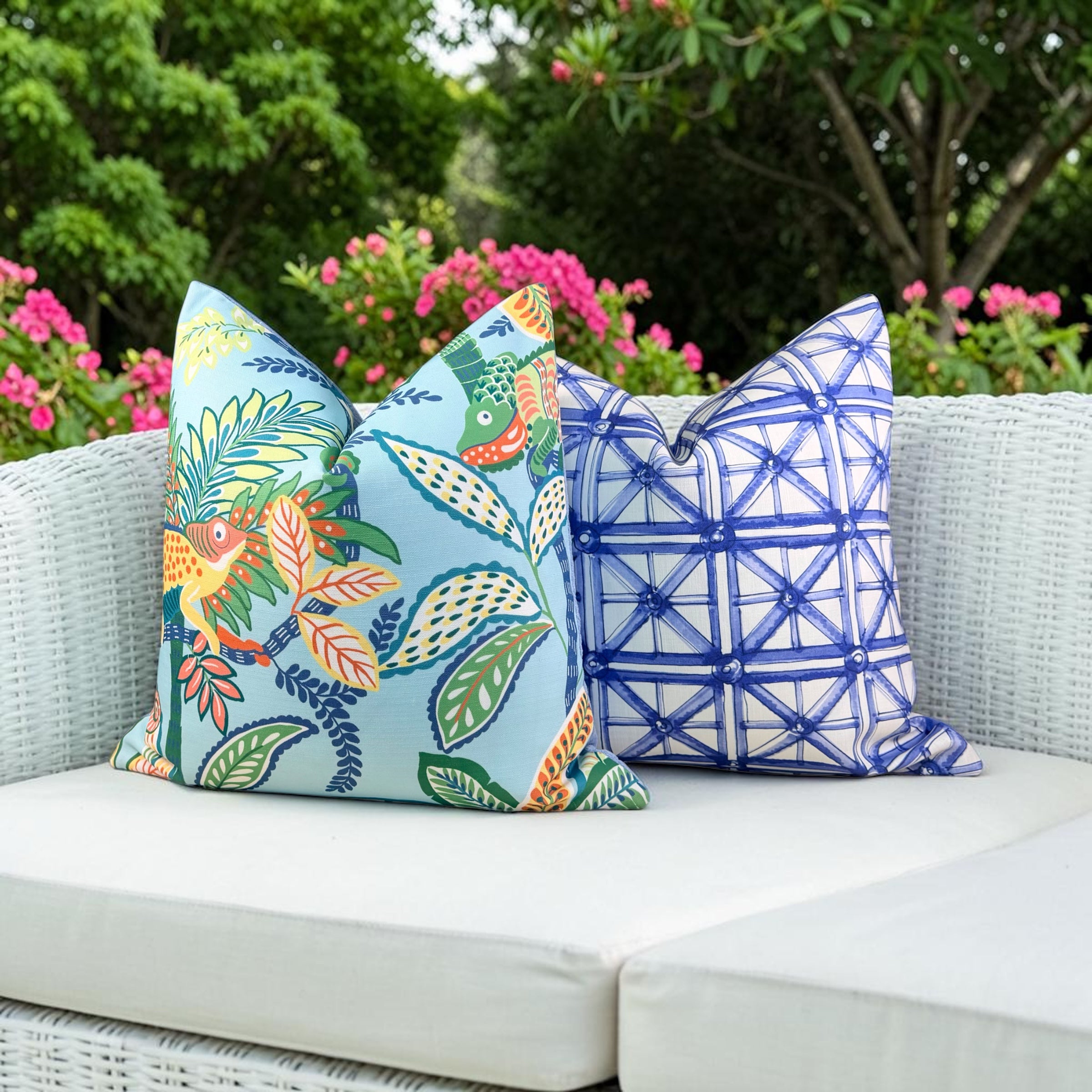 Thibaut Outdoor Iggy Pillow - Poolside