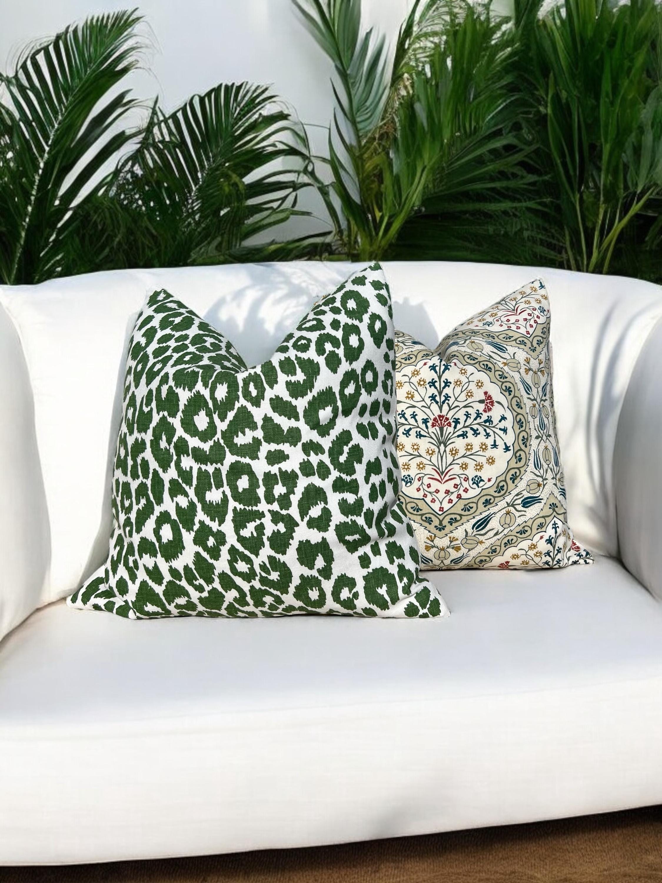 Schumacher Iconic Leopard Linen Pillow in Green. Designer High End Decorative Leopard Pillows, Accent Linen Pillow Cover in Green and White