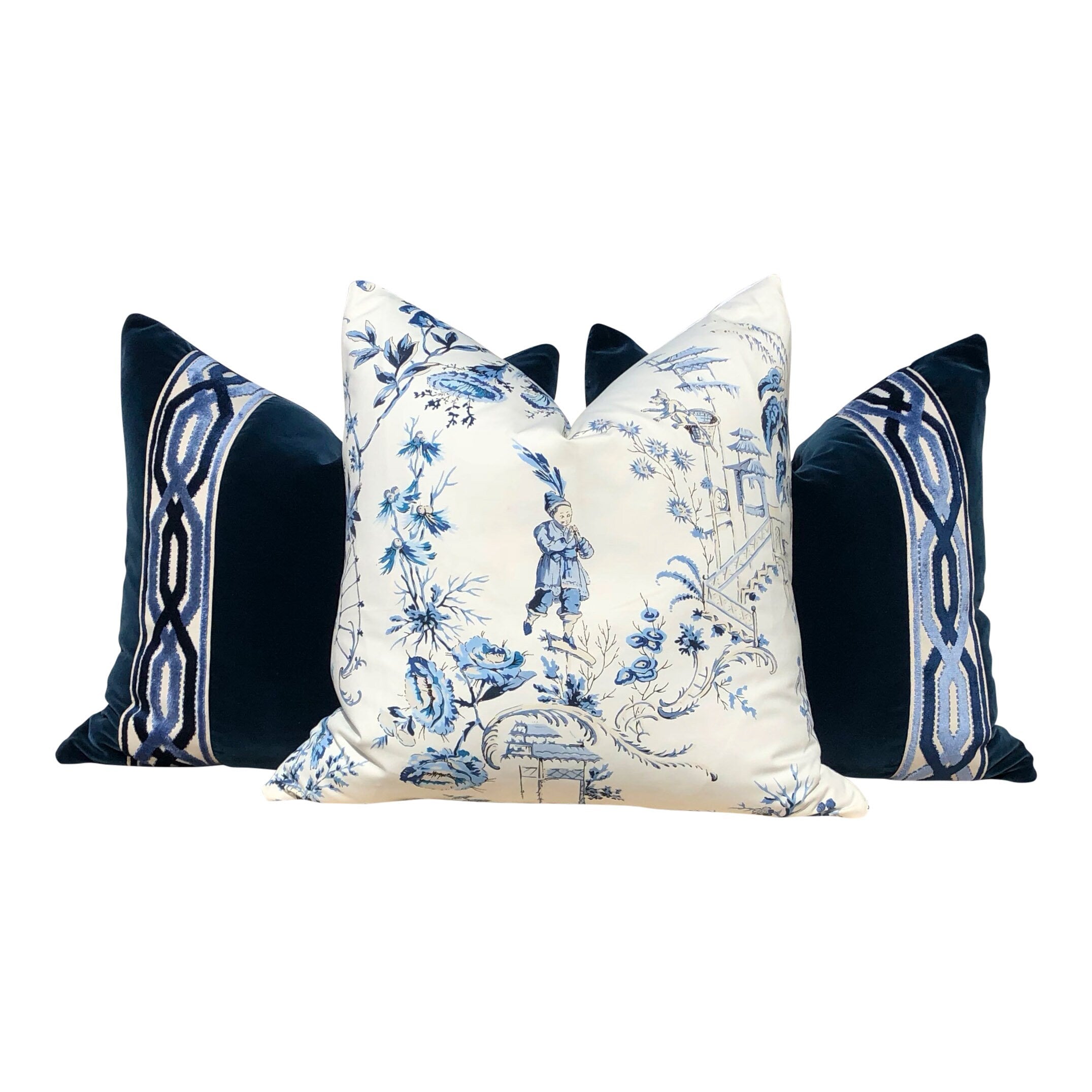 Nanjing Pillow in Porcelain. Chinoiserie Pillow Cover, Toile Blue Lumbar Pillow Case, Accent Asian Decor, Floral Blue and White Cushion