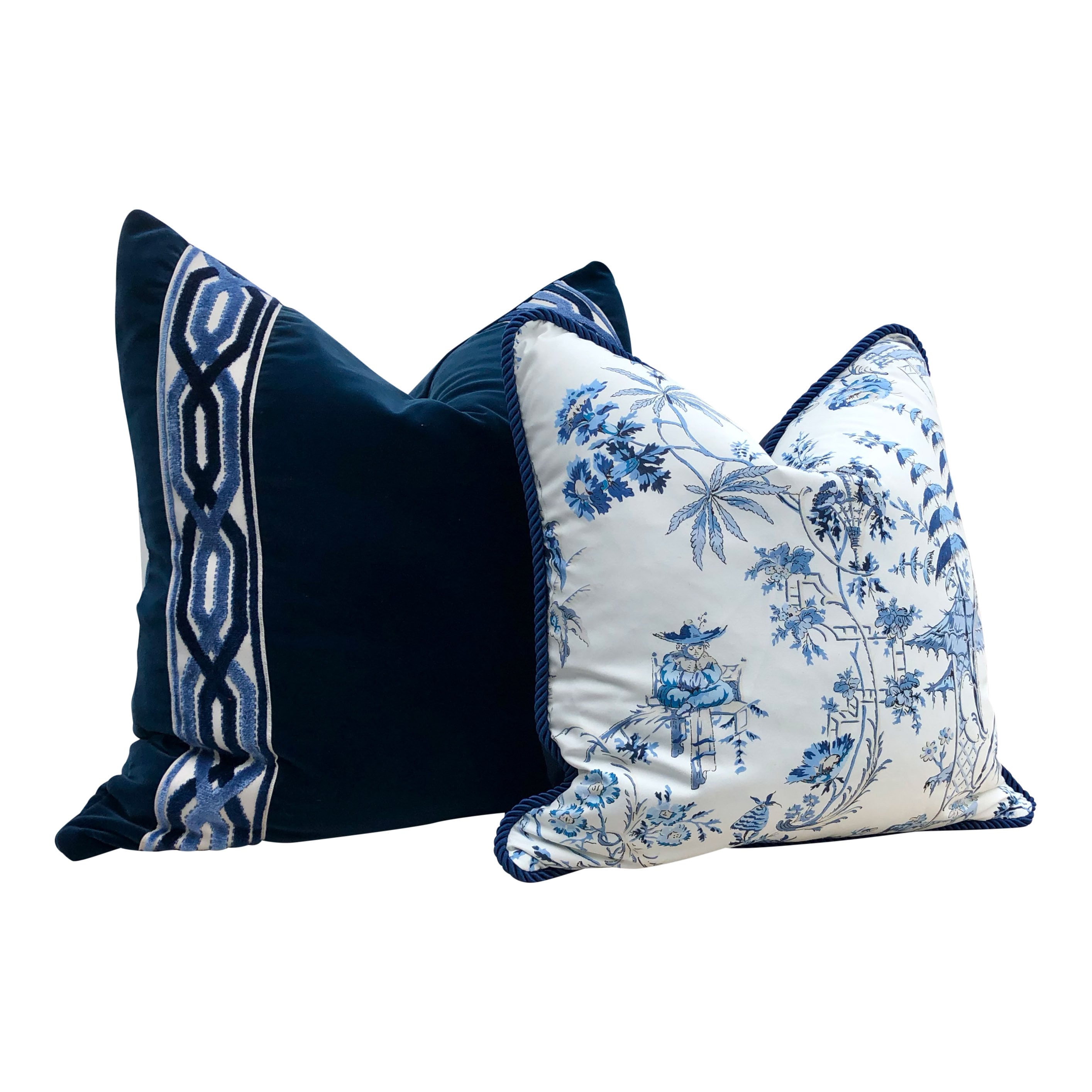 Nanjing Pillow in Porcelain. Chinoiserie Pillow Cover, Toile Blue Lumbar Pillow Case, Accent Asian Decor, Floral Blue and White Cushion