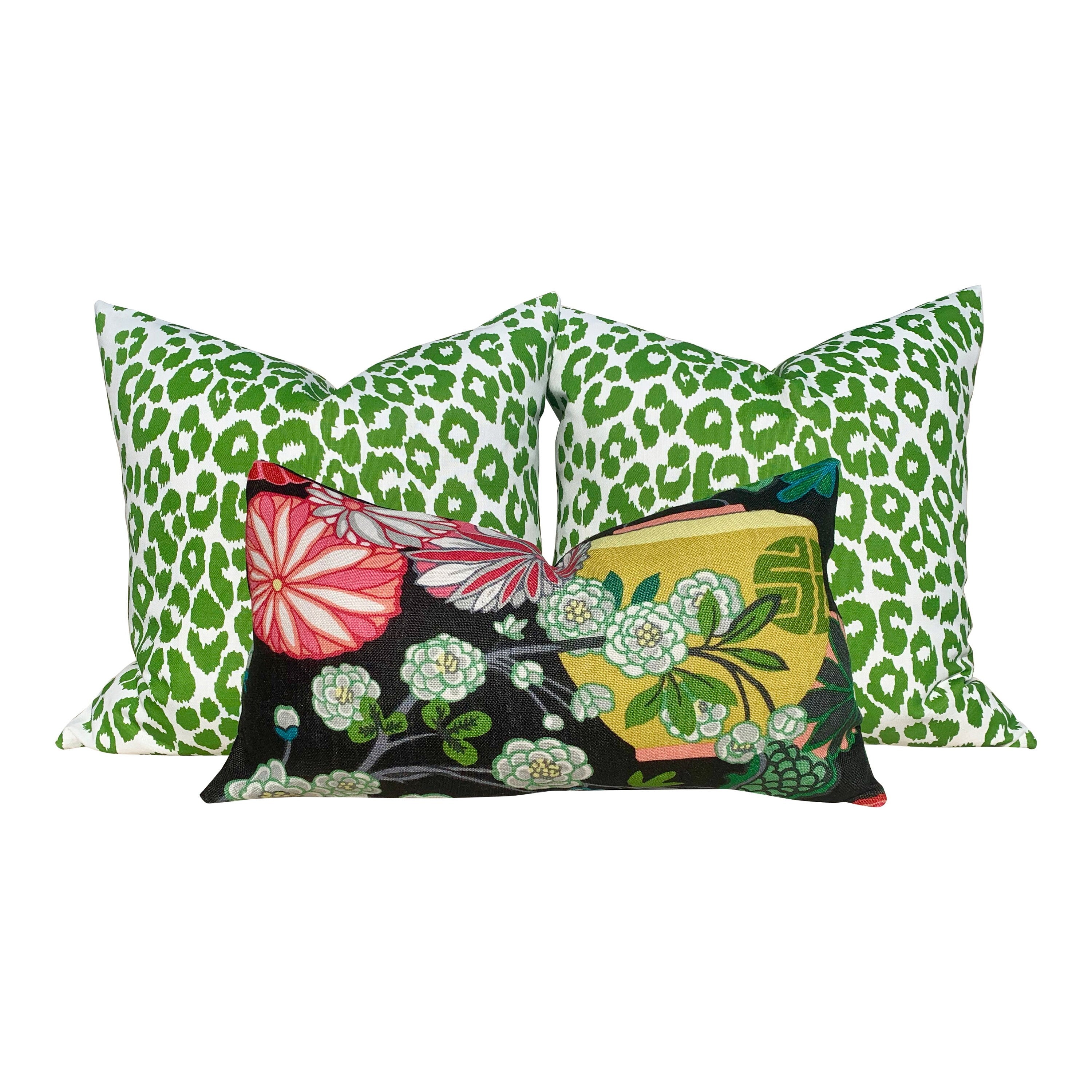 Outdoor Iconic Leopard Pillow in Green. Spotted lumbar Pillow Schumacher Accent Pillow Cover Square Toss Pillow, Accent Pillow