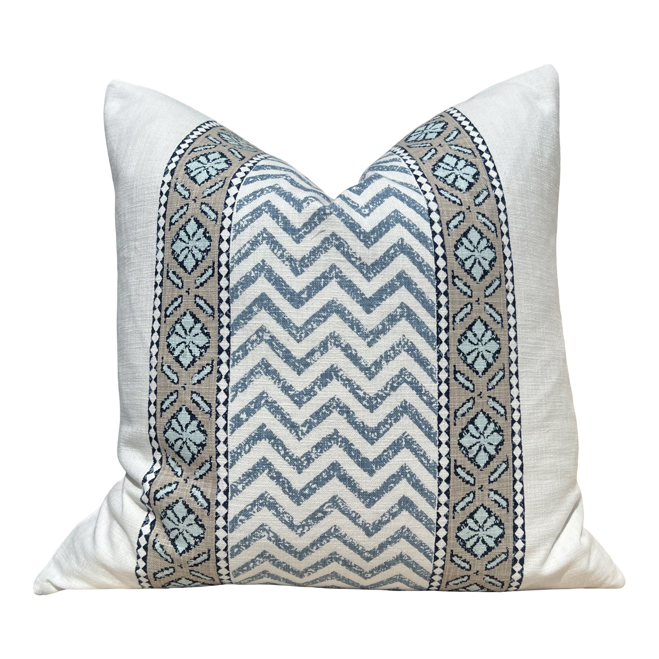 Designer Striped Pillow in Aqua Blue. Chevron Blue White Pillow, Zig Zag Lumbar Pillow, Euro Sham Cushion, Blue and White Slipcover