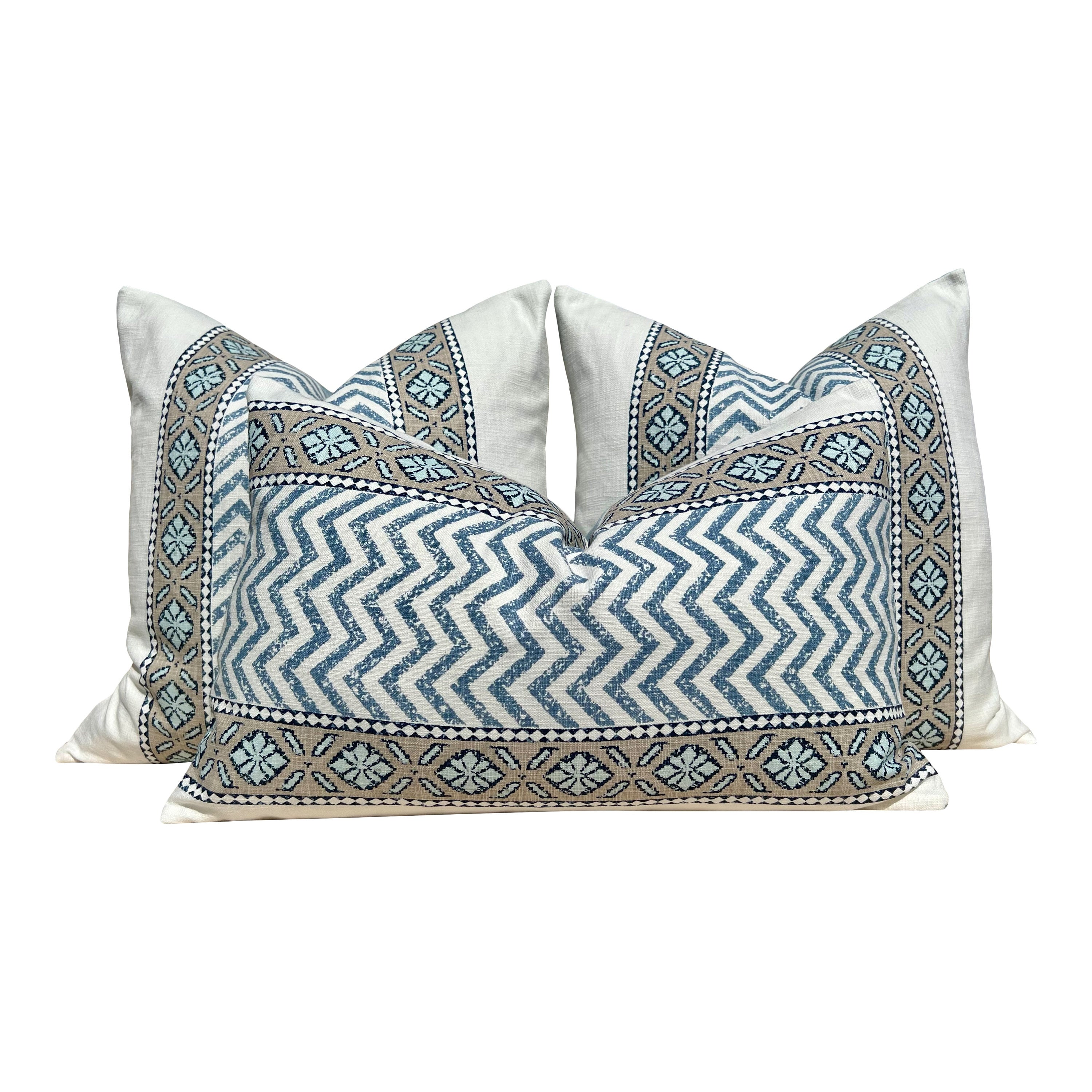 Designer Lumbar Striped Pillow in Aqua Blue. Chevron Blue White Pillow, Zig Zag Lumbar Pillow, Rectangular Cushion, Blue and White Slipcover